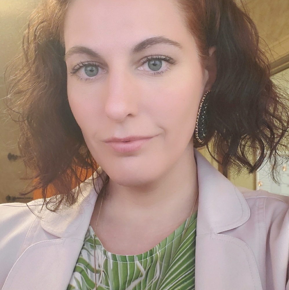 Meet your Posher, Kristen miechele
